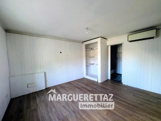 Maison de village mitoyenne St Jeoire 115m² / garage / pas. 100m² Saint Jeoire
