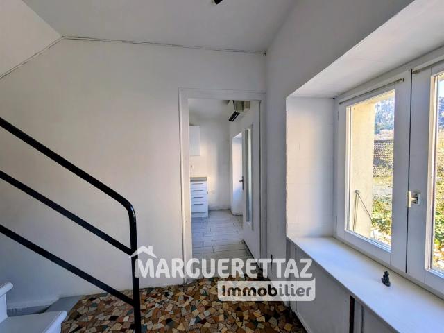 Maison de village mitoyenne St Jeoire 115m² / garage / pas. 100m² Saint Jeoire