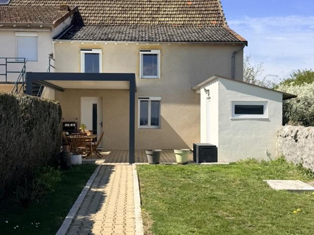 Maison de village mitoyenne rénovée de 95 m2 hab