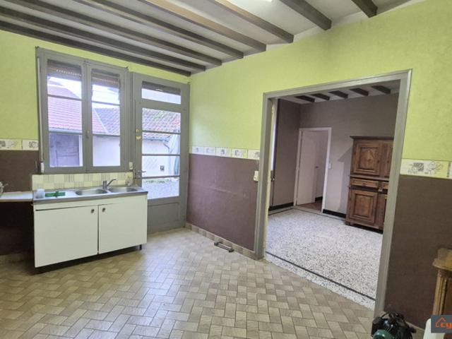 MAISON DE VILLAGE PLAIN PIED 60M² AXE OISEMONT AIRAINES DEP