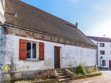 MAISON DE VILLAGE PLEIN CENTRE de 100 m2 + Jardinet 78 VIL