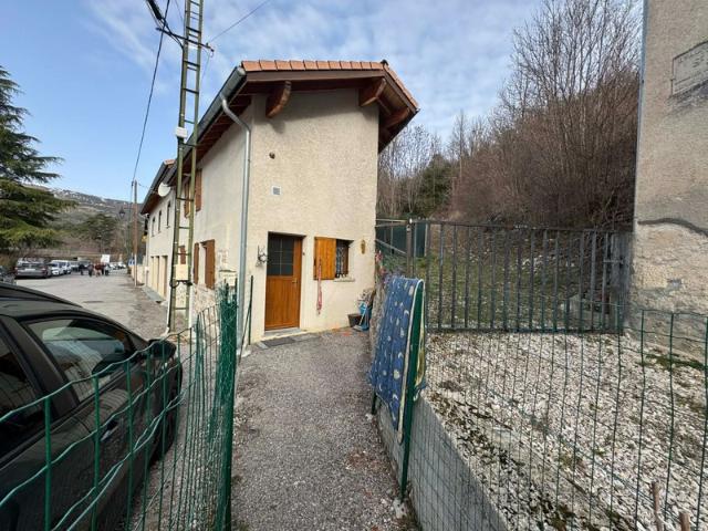 Maison de village pleine de charme – 63 m² – Saint Julien en Beauchêne