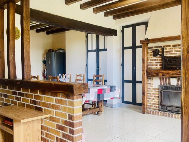 MAison de village proche de Chauny et de Noyon dans un envir. 118m² Quierzy