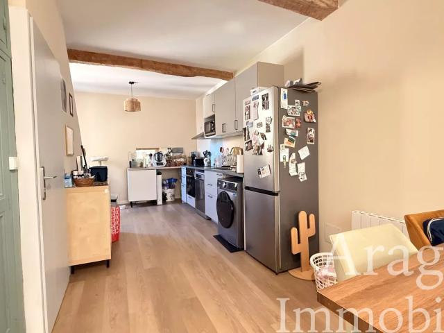 MAISON DE VILLAGE R+2 À LOUER