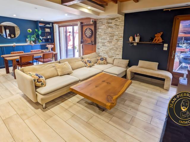 Maison de Village rénovée au coeur du village au charme omni. 111m² Gaillac Toulza