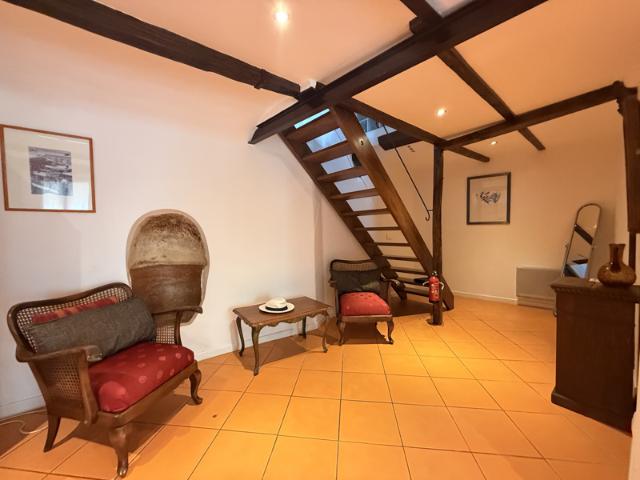 MAISON DE VILLAGE RENOVEE AVEC GOUT