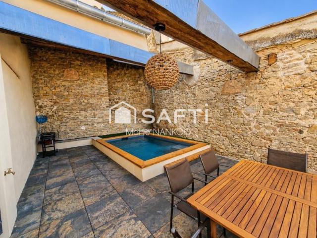 Maison de village rénovée avec piscine, terrasse sans vis à vis et prestations de qualité – 10 Mins de Carcassonne