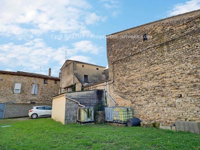 Maison de village rénovée avec terrain constructible Lédignan