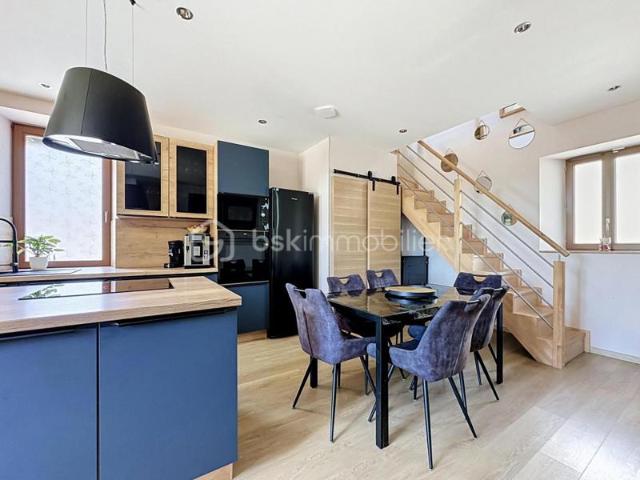 Maison de village rénovée à Saint Martin sur Oreuse – 5 chambres, jardin, cour et belles prestations 89260