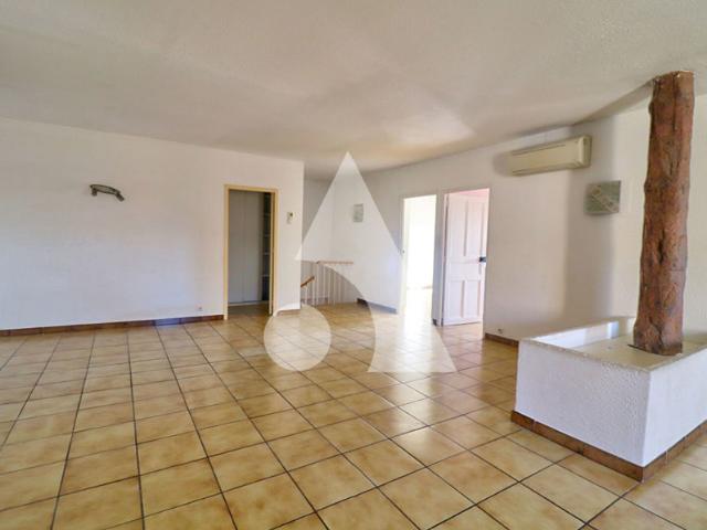MAISON DE VILLAGE RENOVEE DE 166m² ENVIRON SUR LA COMMUNE DE CORBIERES EN PROVENCE
