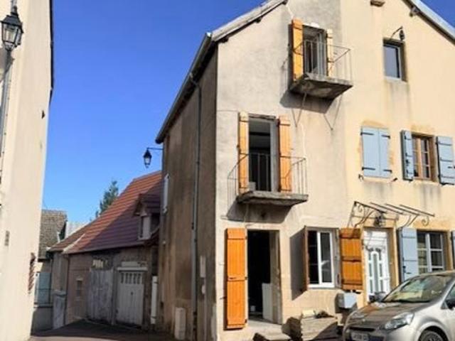 Maison de village rénovée