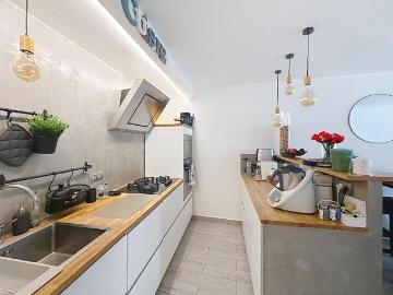 Maison de village Rougiers deux chambres 60 m2 entièrement r. 60m² Rougiers