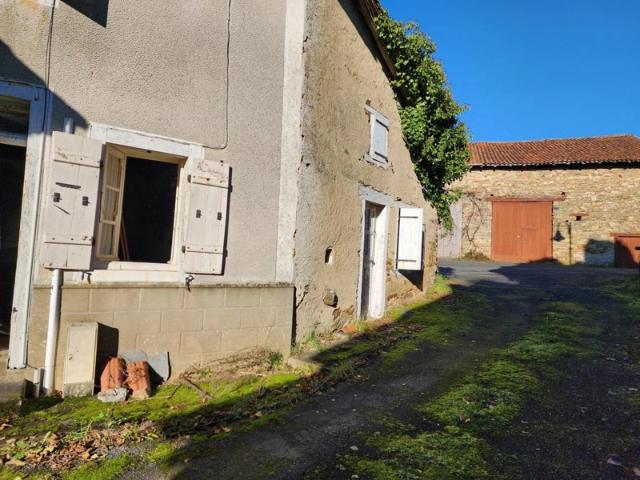 Maison de village rustique à Champagnac la Rivière