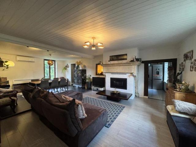 Maison de village secteur FROLOIS de 140 m2 à louer