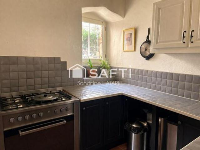 Maison de village sur 3 niveaux avec jardinet