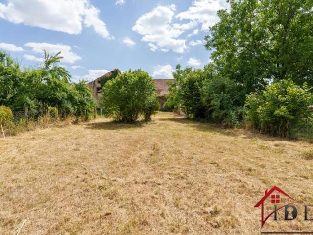 Maison de village sur 1328 m2 de terrain