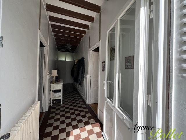 Maison de villagea avec cave, dépendance, sur parc arboré cl. 160m² Aubigny sur Nère