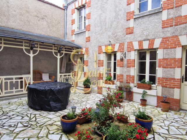 MAISON DE VILLE 3 CHAMBRES POSS 4 AVEC GRANDE COUR ET GRAND