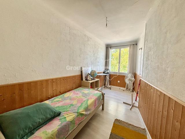 Maison de ville 3 pièces de 83m2, à Saint Etienne du Grès