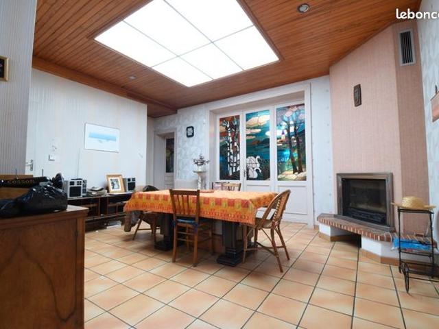 Maison de ville 10 pièces 163 m²