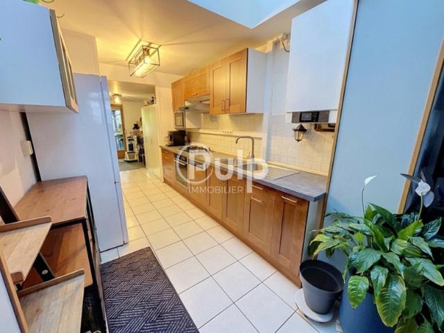 Maison de ville 115 m2, 4 chambres avec beau jardin