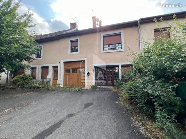 Maison de ville 11 pièces 194 m²