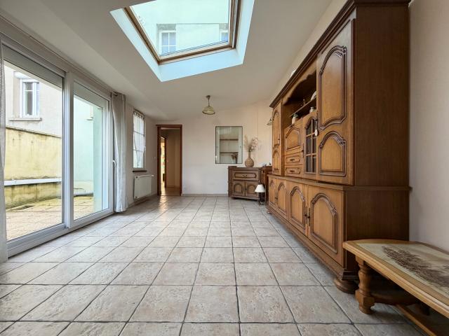 Maison de ville 146m2 + local commercial indépendant