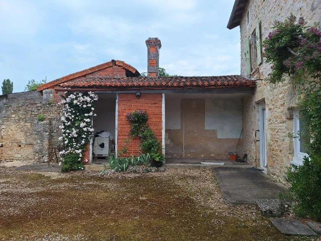 Maison de ville 286m² Chasseneuil sur Bonnieure