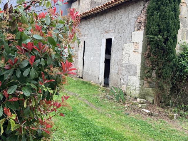 MAISON DE VILLE