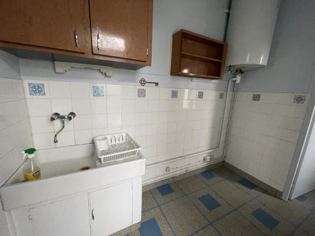 Maison de ville 4 Appartements à la location 23800 DUN L