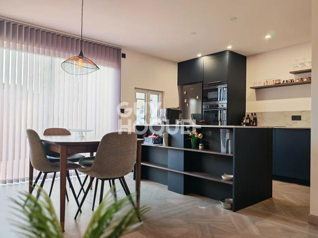 MAISON DE VILLE, 4 pièces avec jardin et garage à motos. EXCLUSIVITE A vendre à PERPIGNAN 66000 quartier des platanes