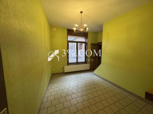 Maison de ville 74m2 avec cour à Artres