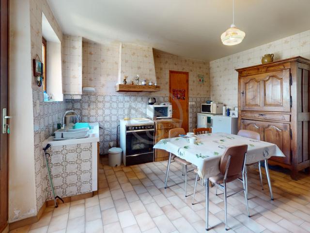 Maison de ville 87 m2 hab Fort potentiel