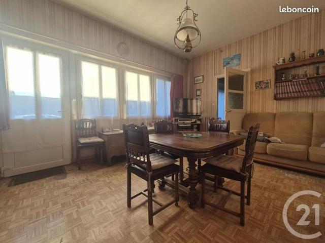 Maison de ville 8 pièces 130 m²