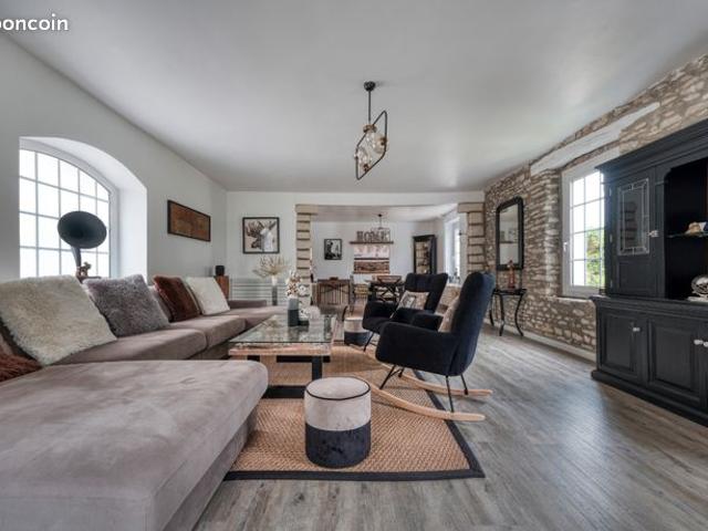 Maison de ville 8 pièces 227 m²