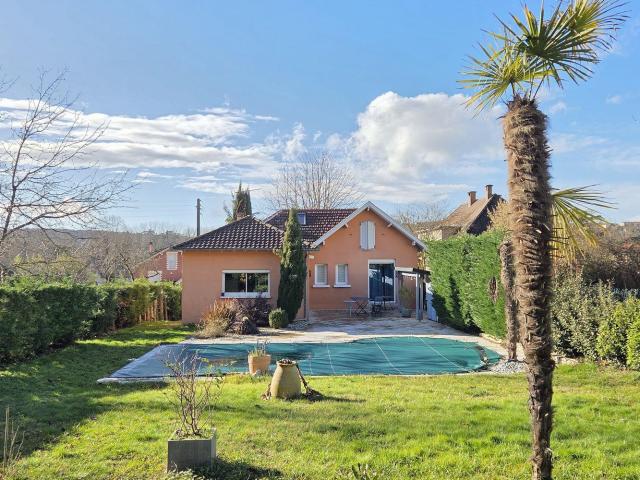 Maison de ville 96m2 sur 1112m2 de terrain avec piscine 96m² Villefranche de Rouergue