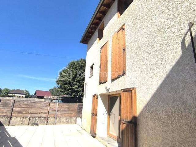 ? Maison de ville coup de cœur entièrement rénovée avec terrasse de 65 m²