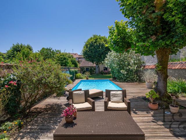 Maison de ville à vendre à Villeneuve sur Lot 235m² Villeneuve sur Lot
