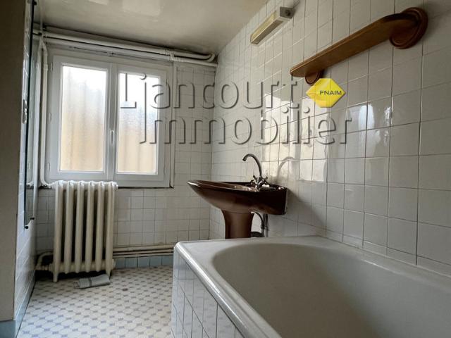 Maison de ville à liancourt avec grenier149 000 EUR