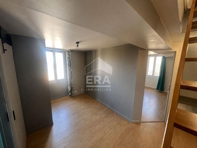 Maison de ville à louer à Montferrat de 4 pièces de 104.80 m²