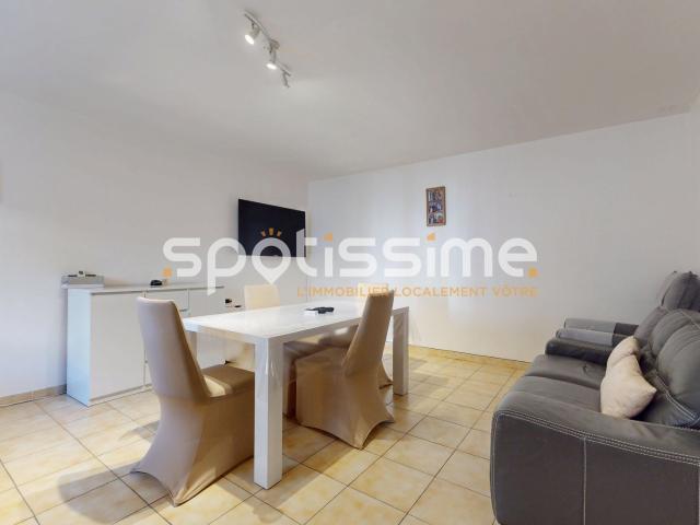 Maison de ville à Marseillan – 136 m² habitables, garage et. 136m² Marseillan