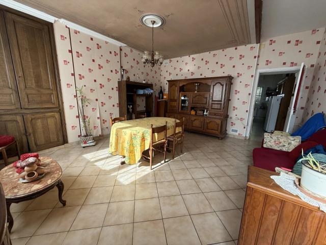 Maison de ville à rénover – Proche centre de Loudun 86 108m² Loudun