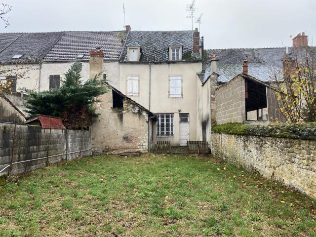 Maison de ville à rénover !