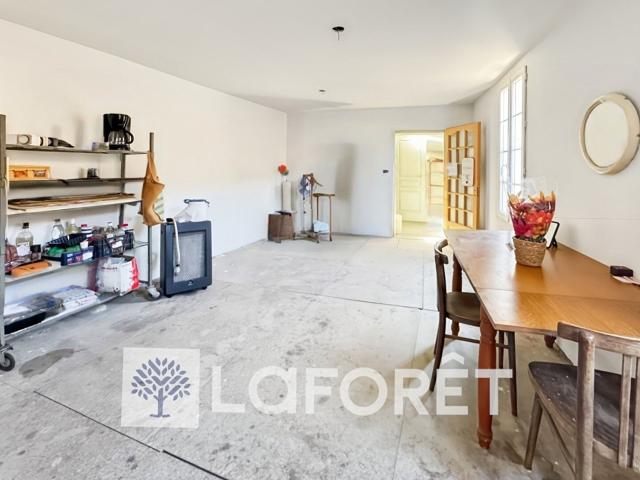 Maison de ville à rénover 6 pièces 97 m² PONS 17800 97m² Pons