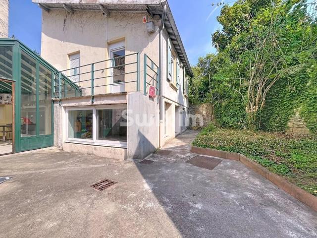 Maison de ville + annexes 126m² Lyon 9ème