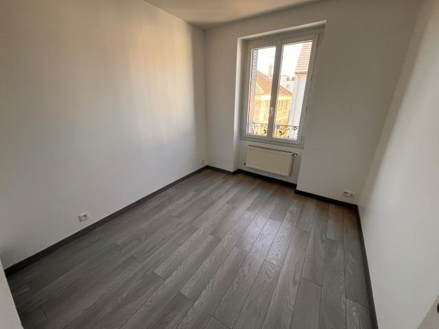 Maison de ville avec terrasse