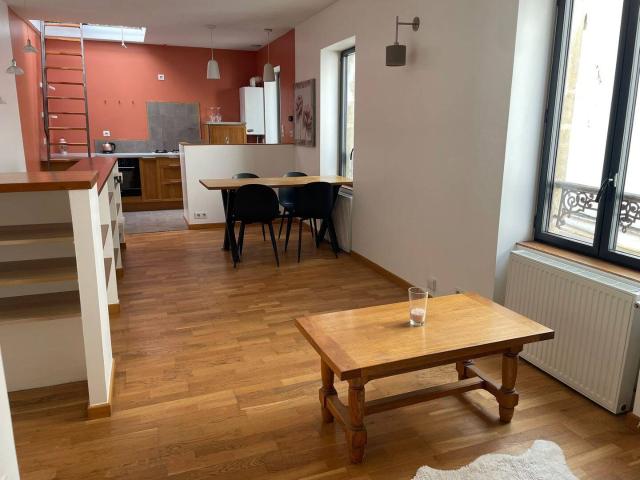 MAISON DE VILLE AVEC TERRASSE