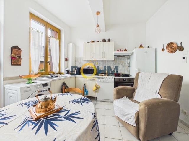Maison de ville avec cave 63,5 m2 Centre de Saint Galmie