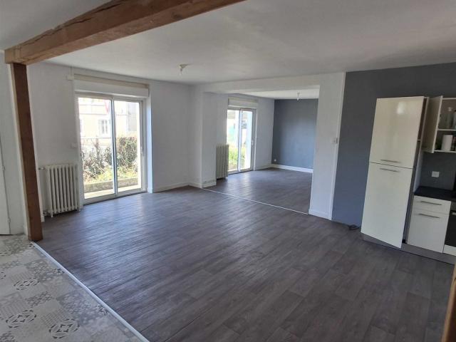 Maison De Ville Avec Cour 104m² Chasseneuil sur Bonnieure