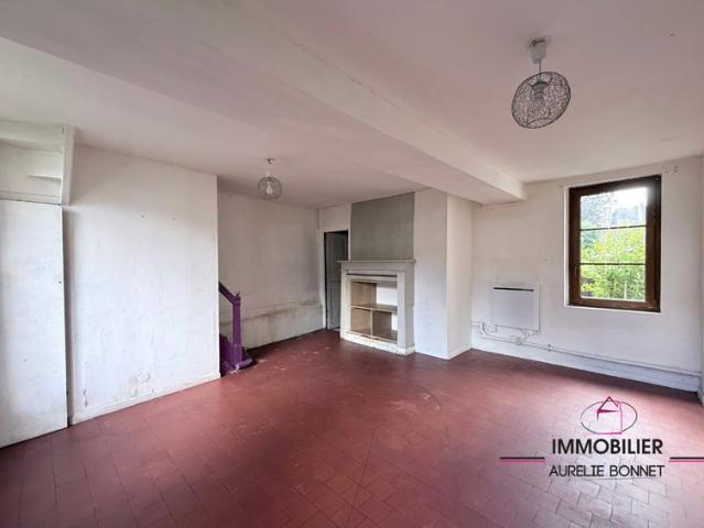 maison de ville avec extérieur à renover
